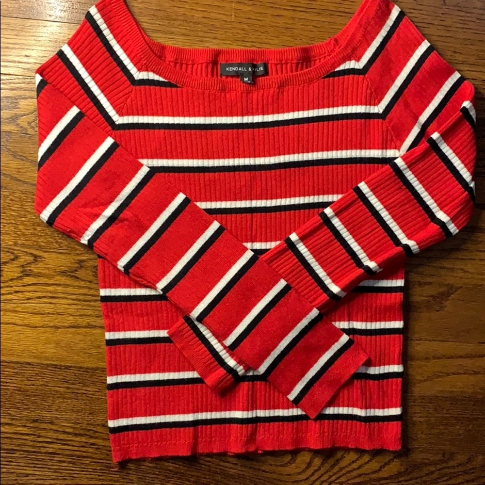 Kendall & Kylie sweater top